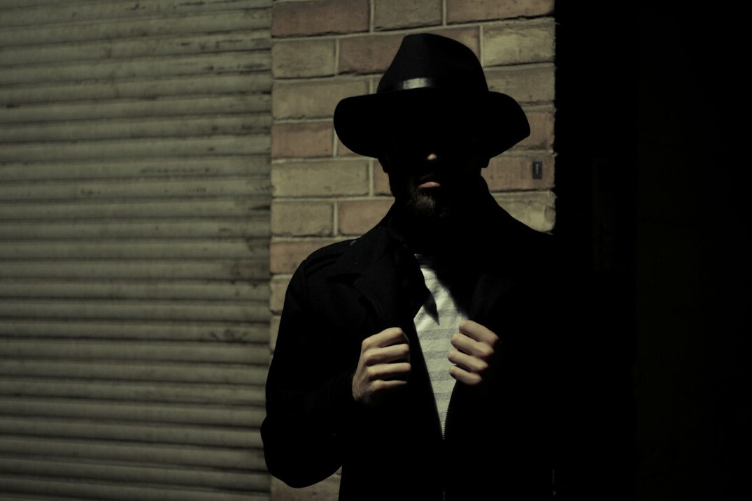 detective in plain clothes