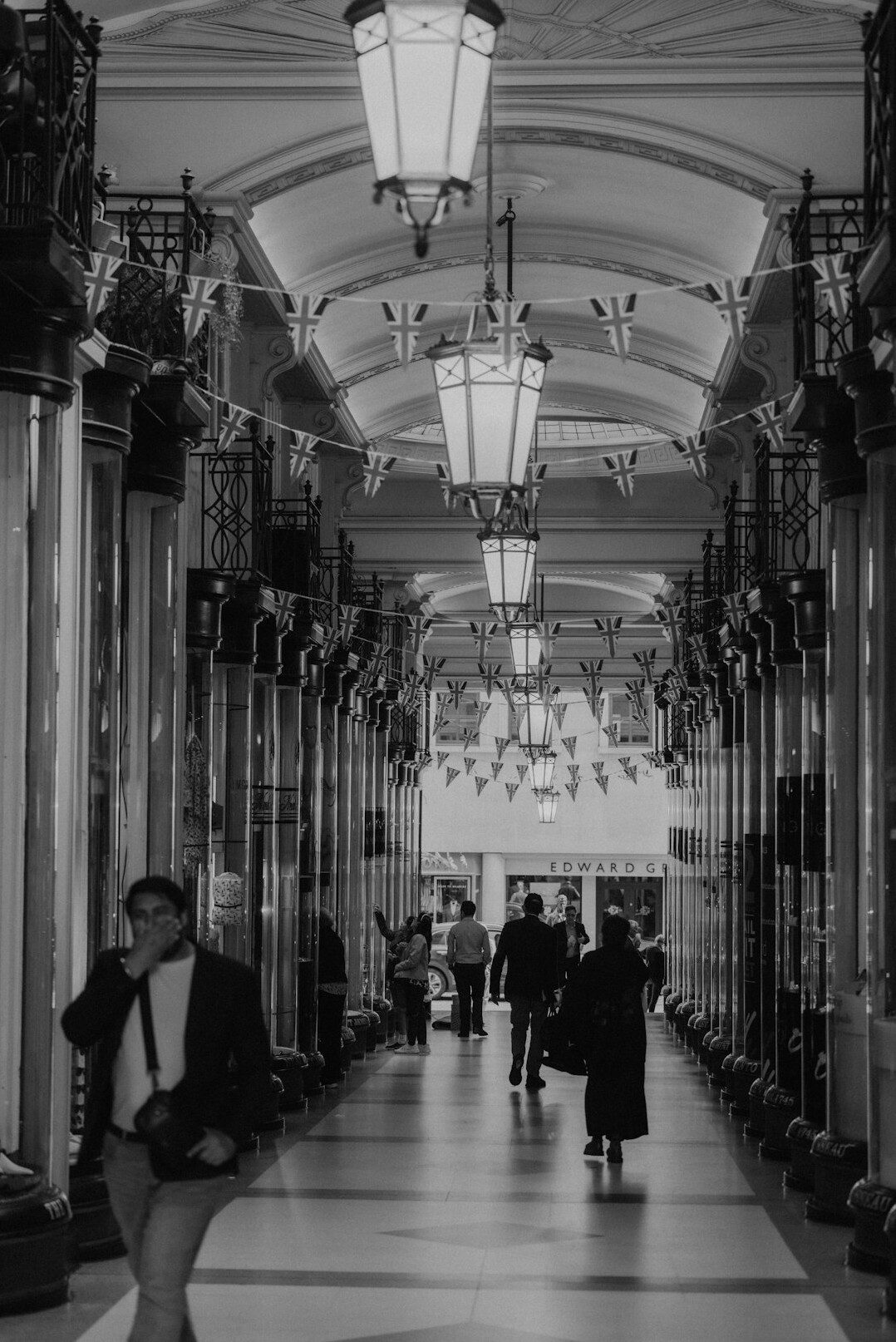detective watching aisles